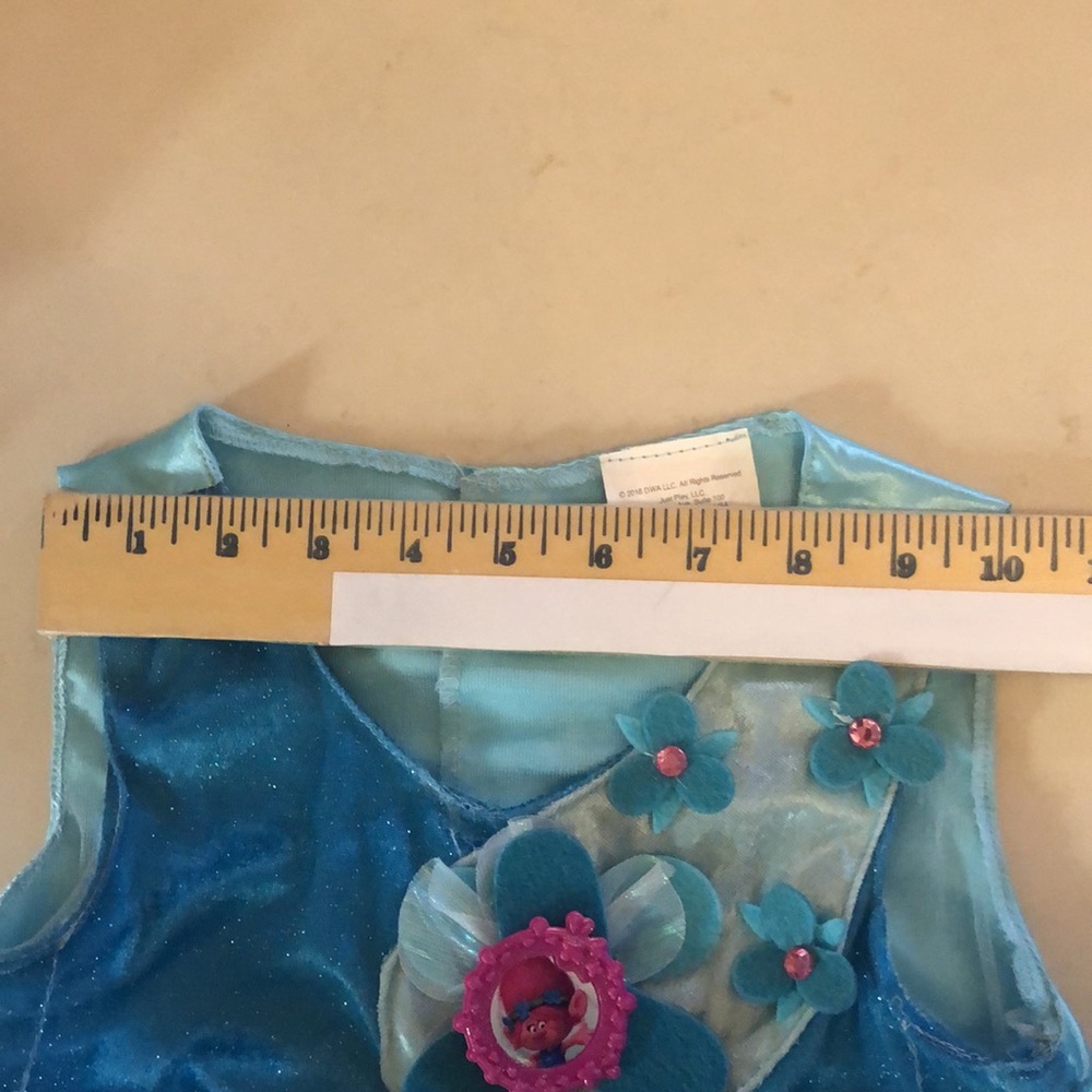 Poppy Trolls Costume, size 4-6X - Picture 13 of 13